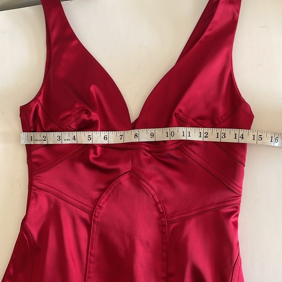 David Meister Red Deep V neckline Sleeveless Sheath Cocktail Dress size 8 - Picture 5 of 12
